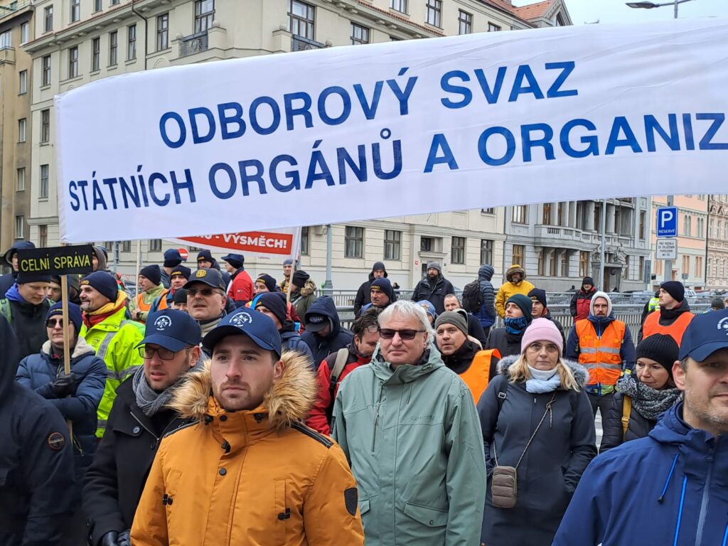 Demonstrace bezpečnostních složek